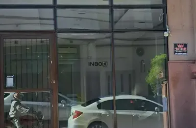 Inbox cia imobiliária aluga sala térrea de 80m² no centro de bento gonçalves.