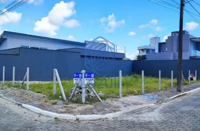 Terreno em localização privilegiada na meia praia em navegantes sc.