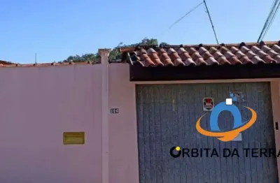 Imperdível oportunidade! Casa à venda e permuta em Curitiba-PR, bairro Sítio Cercado: 3 quartos, 2 banheiros, 4 vagas de garagem, 120 m².