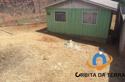 Casa à venda em Ponta Grossa-PR, bairro Contorno: 2 quartos, 1 sala, 1 banheiro, 3 vagas de garagem - 55m². Confira!