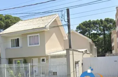 Imperdível Casa à Venda em Curitiba-PR, Boqueirão: 3 Quartos, 1 Suíte, 1 Sala, 3 Banheiros, 2 Vagas e 87m²!