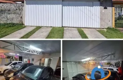 Casa 03 dormitorios are de serviços 02 banheiros Terreno 150 metros quadrados Área construída 120 metros quadrados (Averbado 50m.)Garagem 03 carros e