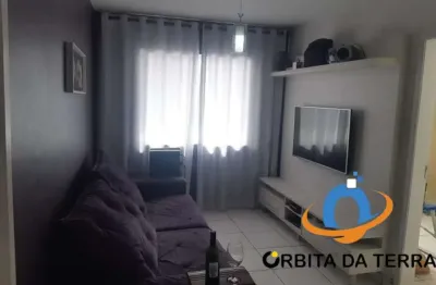 Apartamento TOP, 2 amplos dormitórios(1com móveis planejado com closed, ar condicionado), copa integrada à sala com painel, 1cozinha(com móveis planej