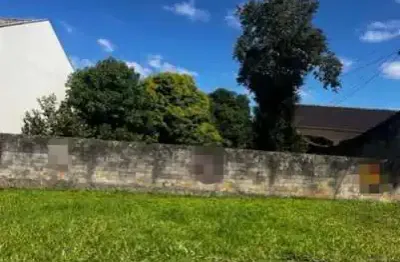 TERRENO ZR 4 COM  ÁREA DE 837,00 M²  Terreno com área total de 837,00 m²,  nas dimensões de 14,00 x 59,00 m². Bem próximo a Unidade de Saúde Tingui Ac