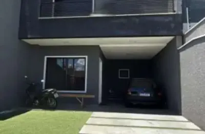 Imperdível Casa à Venda em Pinhais-PR, Bairro Weissópolis: 4 Quartos, 1 Suíte, 2 Salas, 3 Banheiros, 3 Vagas, 143m².