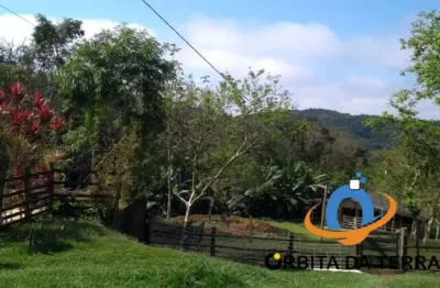 Chácara à venda em Antonina-PR, Área Rural: 7 quartos, 1 suíte, 2 salas, 5 banheiros, 100.000m² de área!