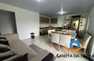 Imperdível oportunidade de adquirir casa com 3 quartos no Boqueirão, Araucária-PR! 95m², 2 salas, 1 banheiro e 2 vagas de garagem.