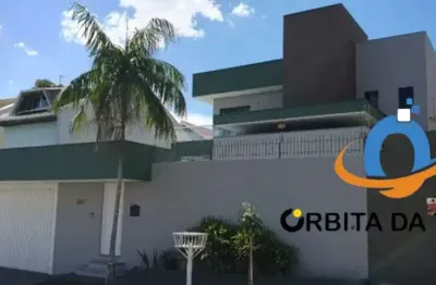 Imperdível residência à venda em São José dos Pinhais-PR, bairro São Pedro: 4 quartos, 1 suíte, 5 banheiros, 6 vagas, 530m².