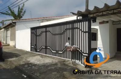 Casa Espaçosa com Localização Privilegiada!  Descrição Principal: Locação: 2.500,00 Aceita financiamento., analisa permuta. valor Vista: 350.000,00