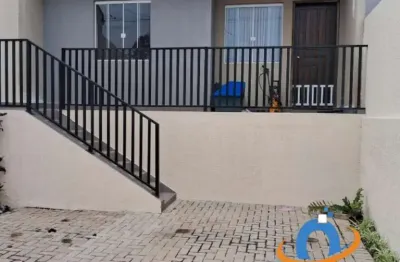 Imperdível oportunidade de compra: Casa de 2 quartos no bairro Estados em Fazenda Rio Grande-PR, 64m² e 2 vagas de garagem!