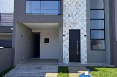 Espetacular Casa à Venda na Costeira, São José dos Pinhais-PR: 3 Quartos, 1 Suíte, 3 Banheiros, 2 Vagas de Garagem, 128m²!