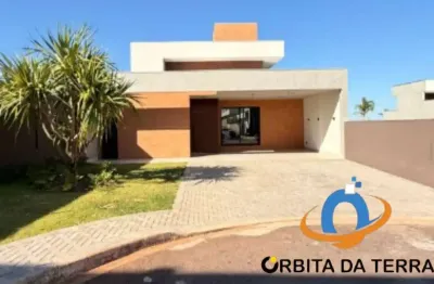 Imperdível Casa de 3 quartos em condomínio no Centro de Paranavaí-PR, com 205m² e 4 vagas de garagem!