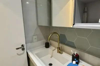 Apartamento à venda no Centro de São José dos Pinhais-PR: 2 quartos, 1 banheiro, 1 vaga de garagem!