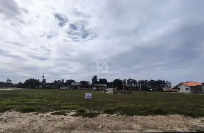 Terreno à venda na Avenida Getúlio Vargas, Caverazinho, Araranguá