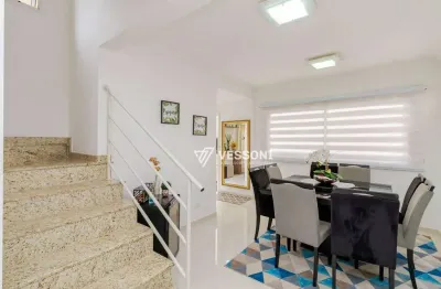 Sobrado em Santa Felicidade com 2 dormitórios com fácil reversão para 3 dormitórios ( planta original 3 dormitórios), ático espaçoso - R$ 850.000,00