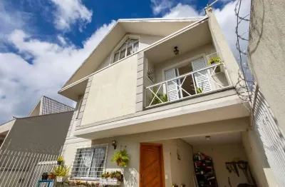 Sobrado com 4 quartos | suíte | 146m² | 3 vagas | não geminado à venda por r$ 599.000 - pilarzinho - curitiba/pr