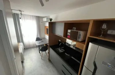 Studio mobilliado e equipado, 18 m² por r$ 320.000 - água verde - gestão housi