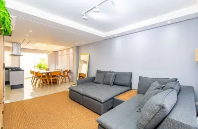 Sobrado com 3 dormitórios em condomínio no bairro alto - curitiba/pr