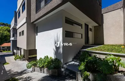 Casa  no bairro ahu, 3 quartos em condominio de somente 3 casas .