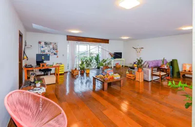 Apartamento com 4 quartos para alugar no Jardim Paulista, Bauru 