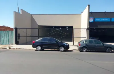 Excelente barracão comercial com ótima localização!