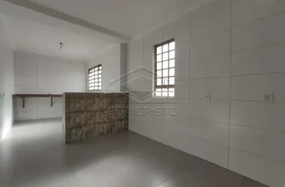 Casa com 2 quartos para alugar no Centro, Jaú 