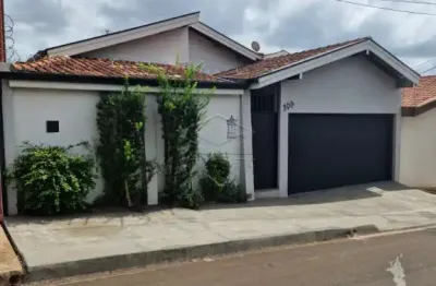 Casa com 3 quartos à venda no Jardim Antonina, Jaú 