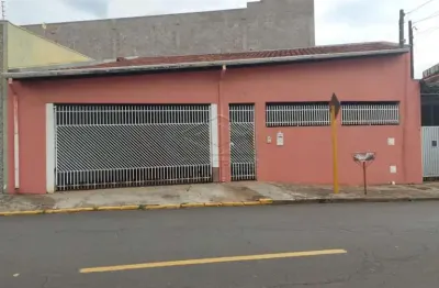 Casa com 3 quartos à venda na Vila Cardia, Bauru 