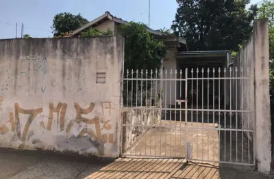 Casa para reforma em ótima localização próxima a nações norte!