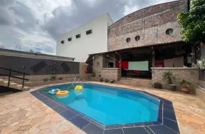 Residência ampla com piscina próximo ao sambodromo de bauru