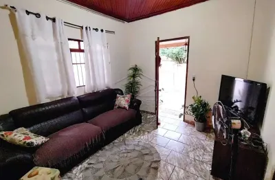 Casa com 3 quartos à venda no Jardim Ubirama, Lençóis Paulista 