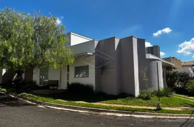 Linda casa de esquina no residencial quinta ranieri blue