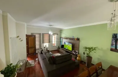 Casa com 3 quartos à venda na Vila Guimarães, Botucatu 
