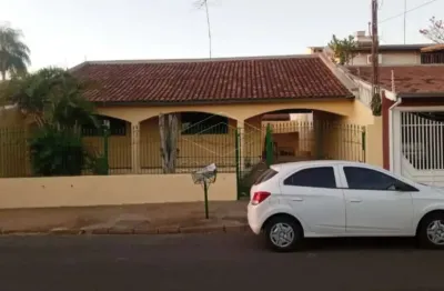 Casa com 3 quartos à venda na Vila Pacífico, Bauru 