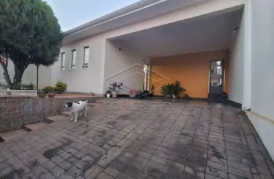 Casa com 3 quartos à venda na Vila Lemos, Bauru 