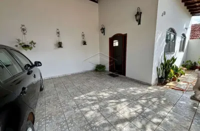 Casa com 3 quartos à venda na Vila Santa Terezinha, Bauru 