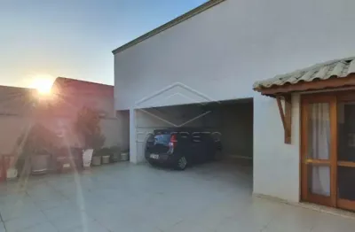 Casa com 3 quartos à venda no Alto, Botucatu 
