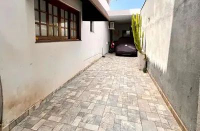 Casa com 3 quartos à venda no Conjunto Habitacional Lençóis Paulista, Lençóis Paulista 