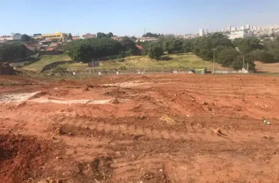 Prédio à venda no Parque São Geraldo, Bauru 
