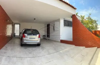 Casa com 4 quartos à venda na Vila Camargo, Bauru 