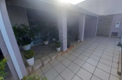 Casa com 3 quartos à venda na Vila Antártica, Botucatu 