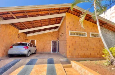 Imóvel amplo em região nobre de bauru - atende residencial ou comercial