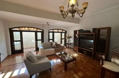 Casa com 4 quartos à venda na Vila Vicente, Jaú 