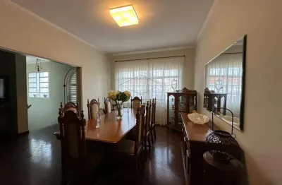 Casa com 5 quartos à venda no Centro, Jaú 