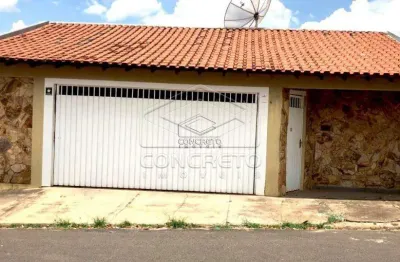 Casa com 3 quartos à venda no Jardim Marcia, Agudos 