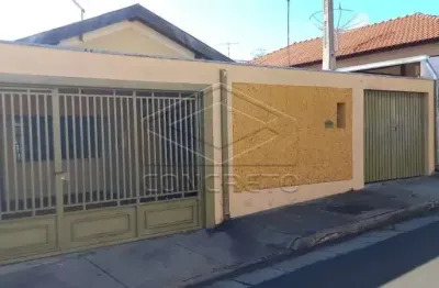 Casa com 3 quartos à venda na Vila Santa Cecilia, Agudos 
