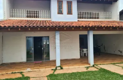 Casa com 3 quartos à venda no Jardim Village, Lençóis Paulista 