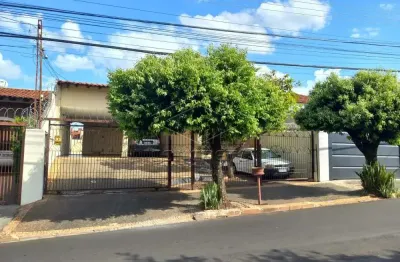 Casa com 3 quartos à venda na Vila Souto, Bauru 