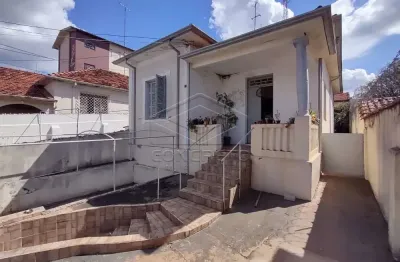 Casa com 8 quartos à venda no Centro, Bauru 