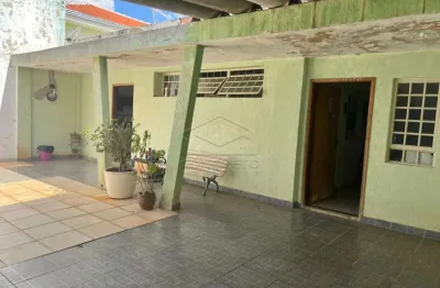 Casa com 3 quartos à venda na Vila Cardia, Bauru 